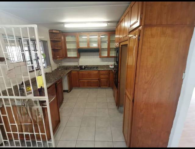 2 BEDROOM HOUSE FOR SALE IN RESERVOIR HILLS